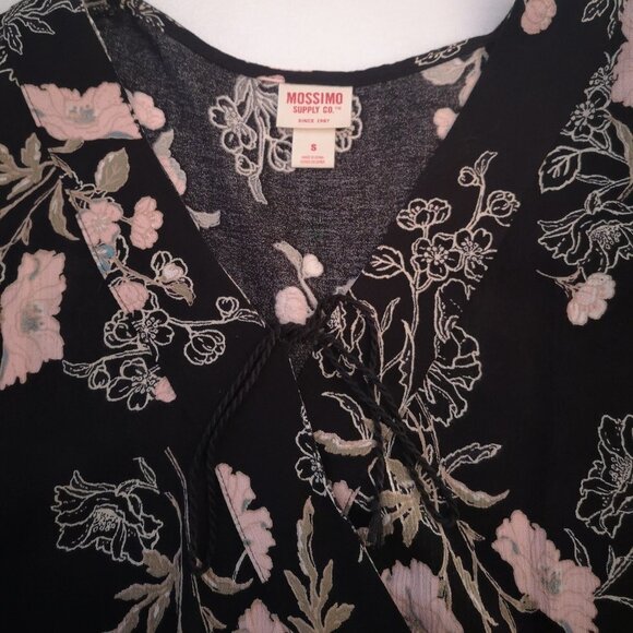 Mossimo Supply Co. Ladies Long Sleeves with Elastic Ends Blouse - Picture 4 of 9